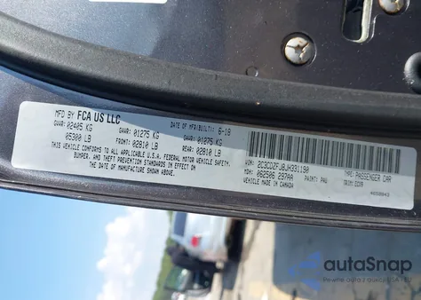 2018 Dodge Challenger 392 Hemi Scat Pack Shaker z USA, uszkodzony, nr VIN 2C3CDZFJ8JH331190